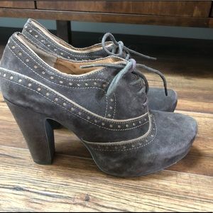 Brown/Taupe Suede saddle shoes